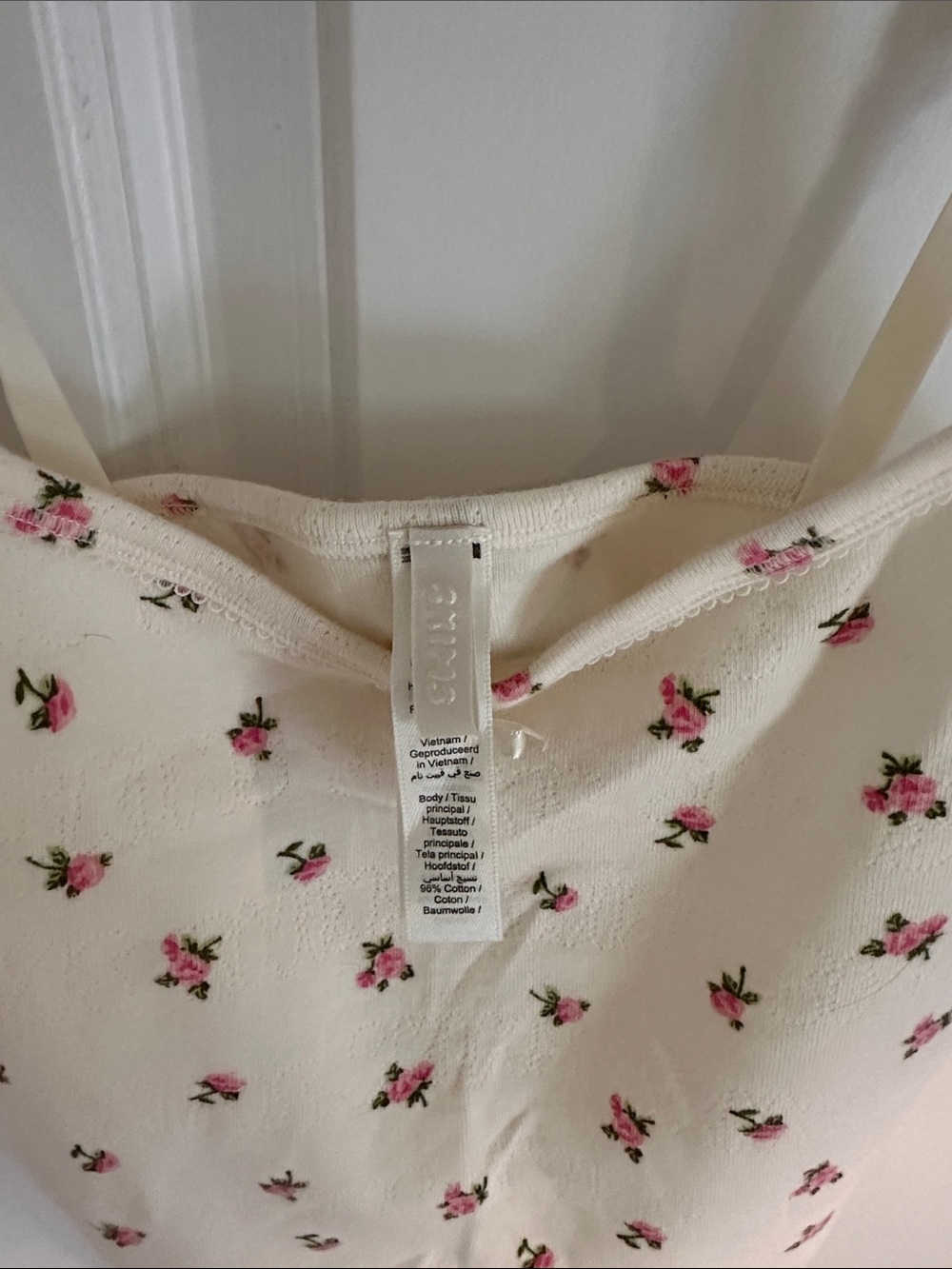 SKIMS Cream Floral Ribbed Cami & Ruffle Brief Set - Picture 4 of 9